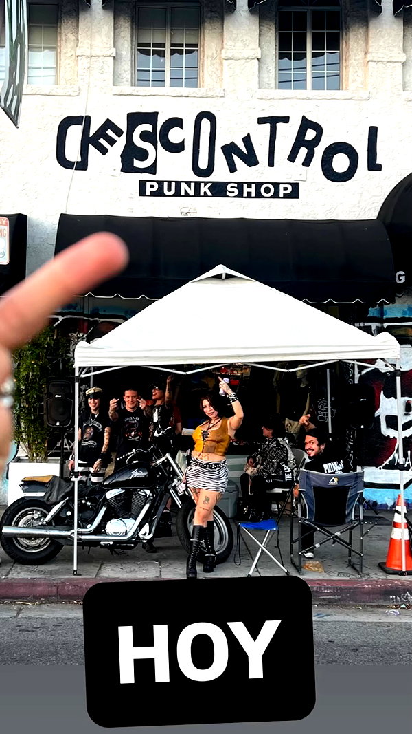 venenochelle instagram image archive image