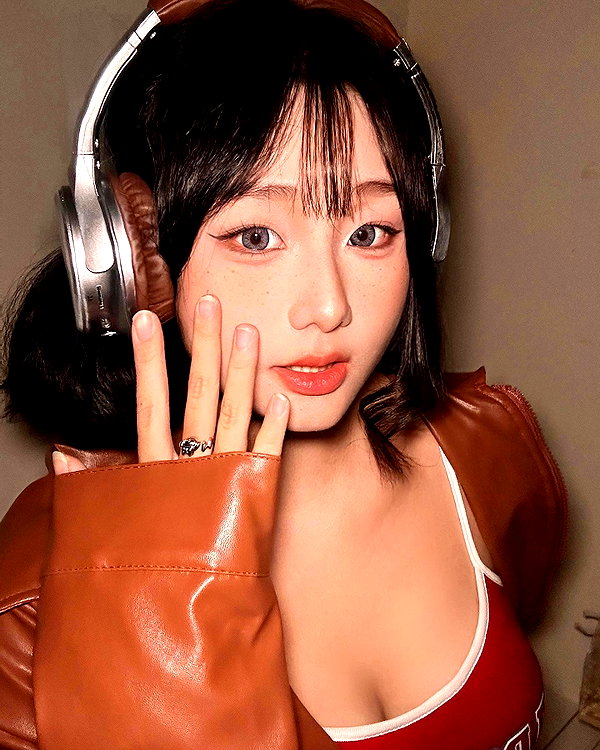 lai_931201 instagram image archive image