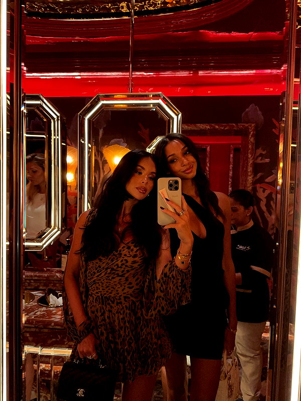 zoeliss instagram image archive image