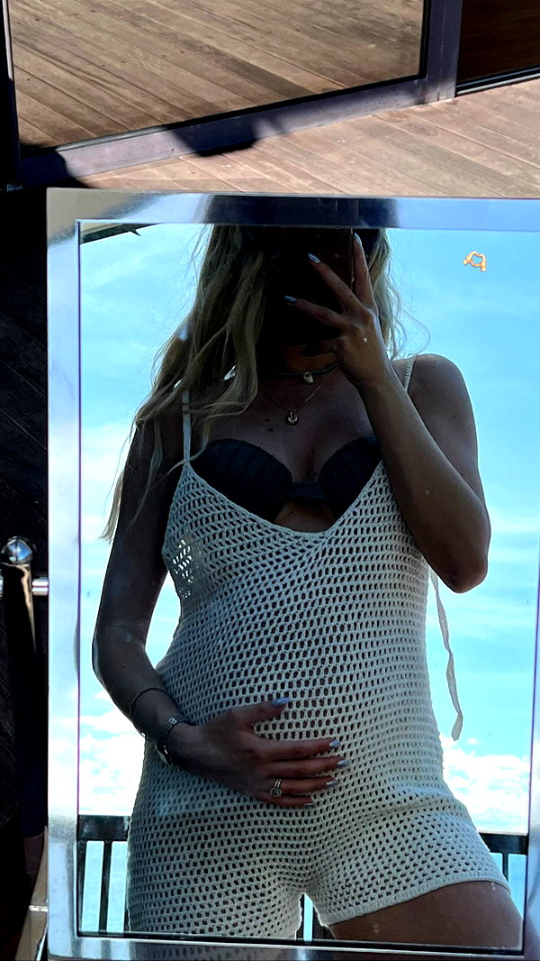 barzomer instagram image archive image