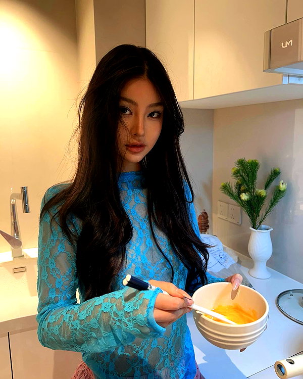 ll.lu1s instagram image archive image