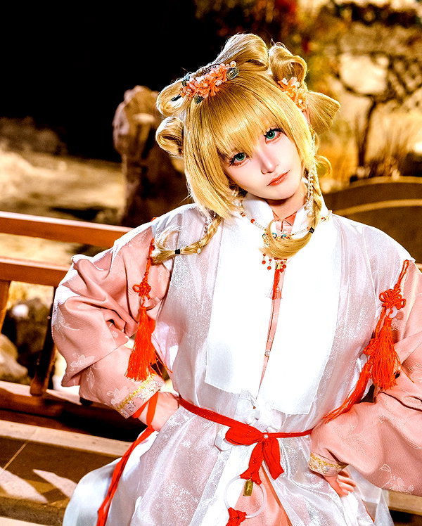 miee_cos instagram image archive image