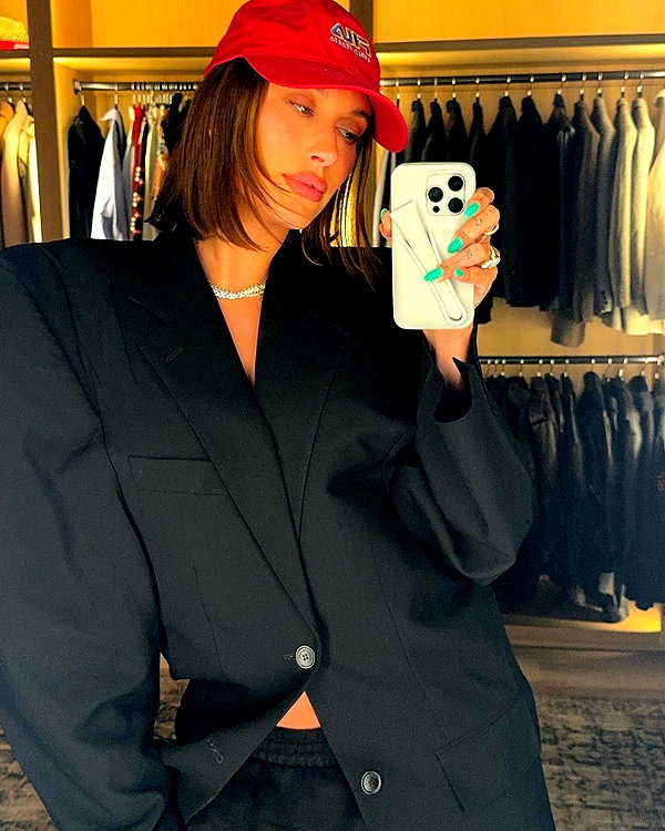 haileybieber instagram image archive image