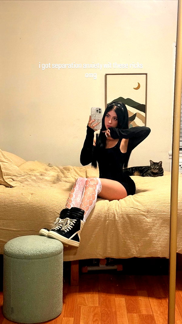 averygr4ce instagram image archive image
