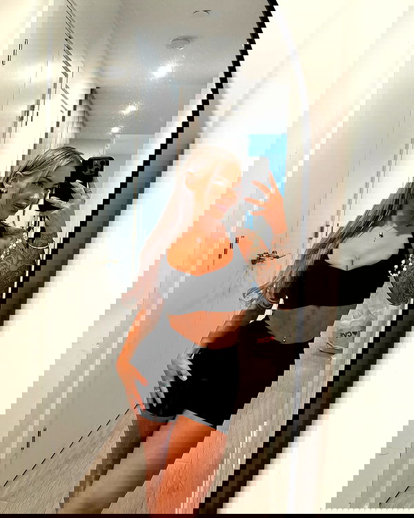 itshayleydavies itshayleydavies archive image