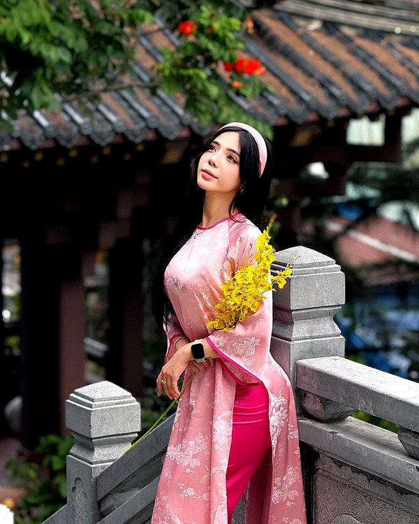 lyhythuedoxinh instagram image archive image