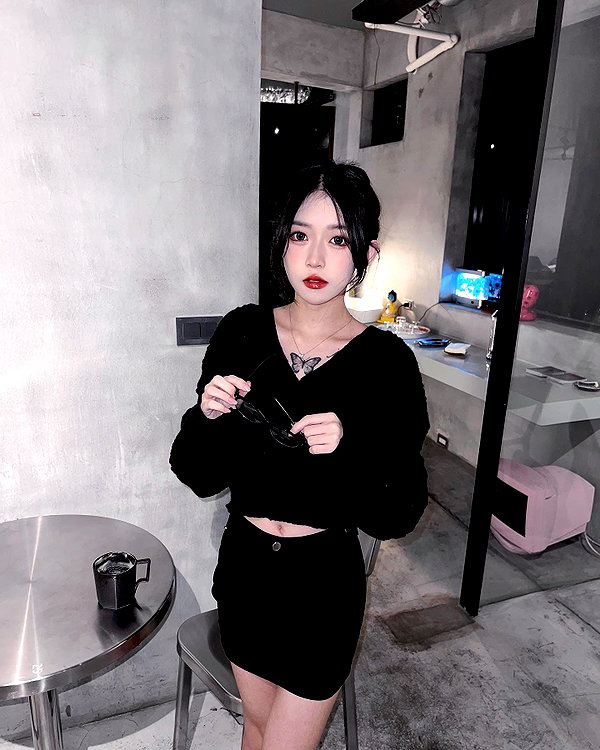 nixqq.425_ instagram image archive image
