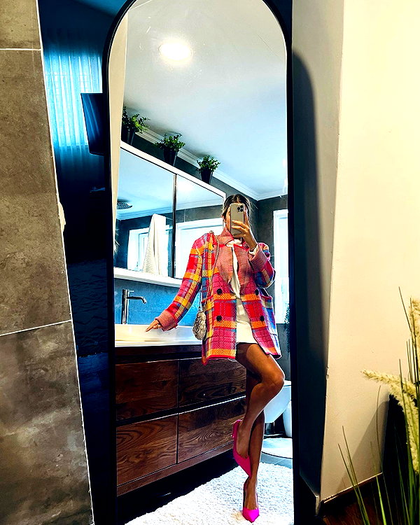 annezivi instagram image archive image