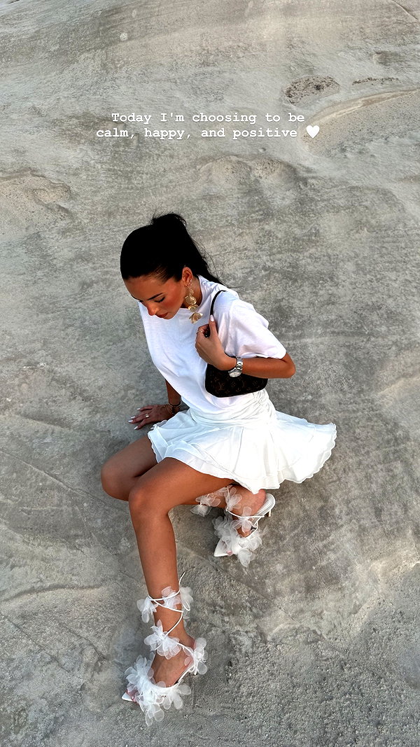 zoeliss instagram image archive image