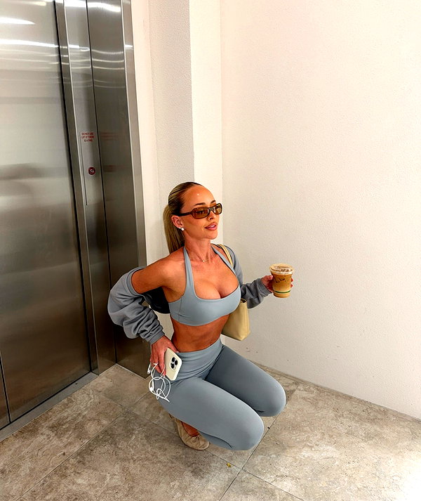allieauton instagram image archive image