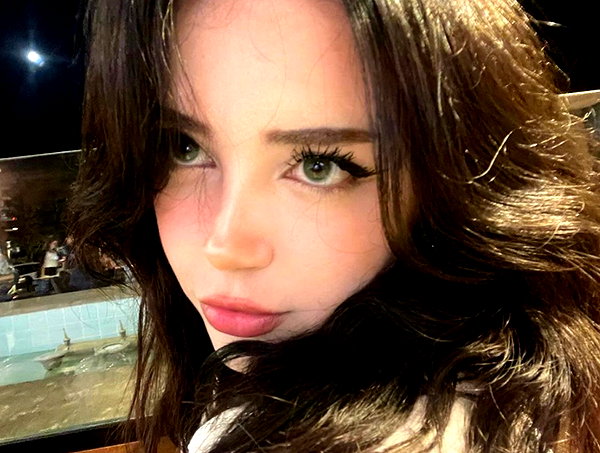 baddiesessence instagram image archive image