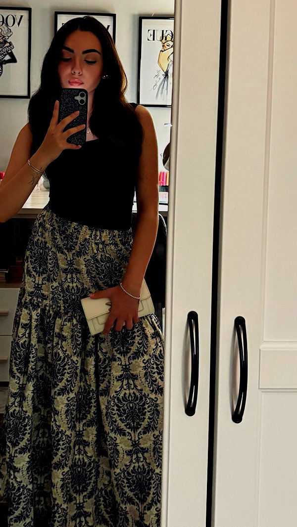 annabottoo instagram image archive image
