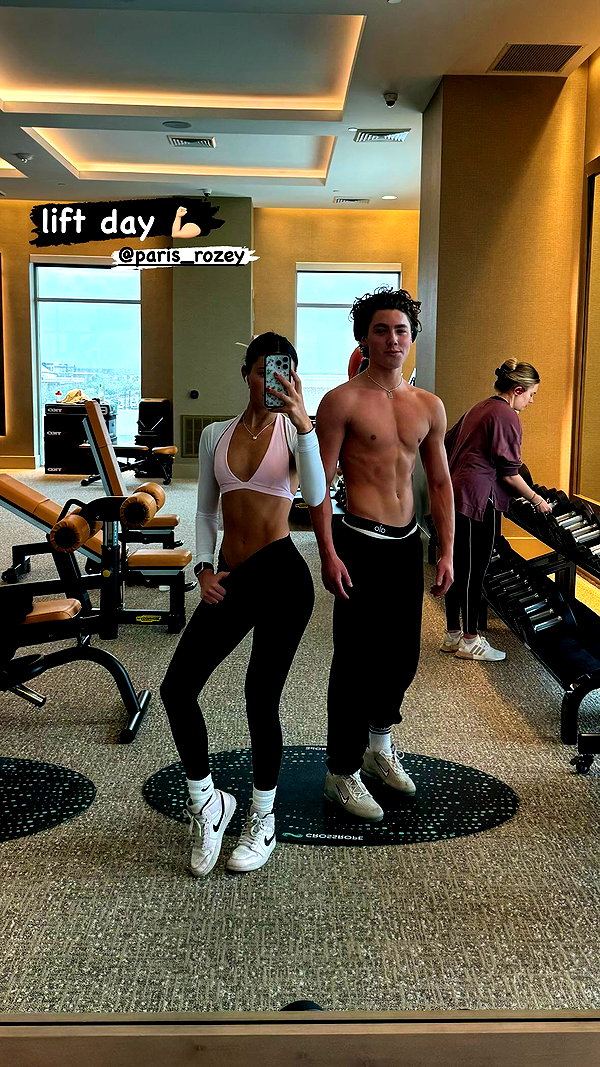 chloerosenbaum instagram image archive image