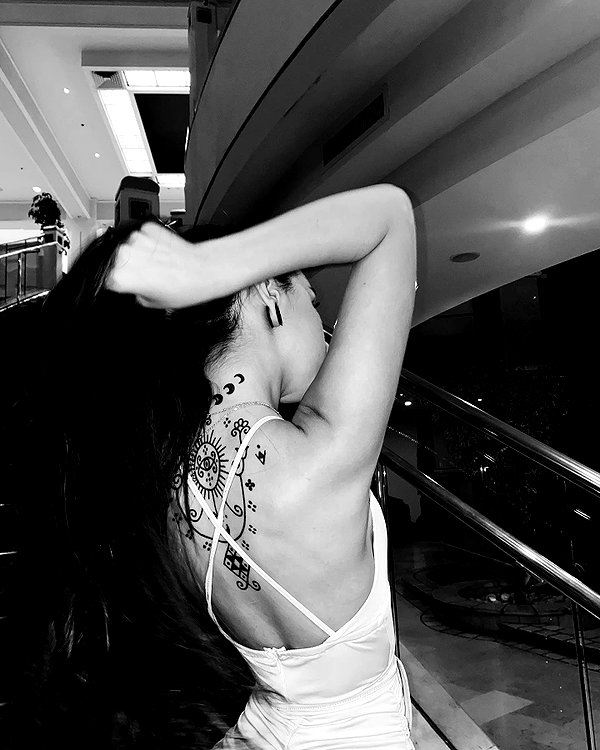 karin_orhov instagram image archive image