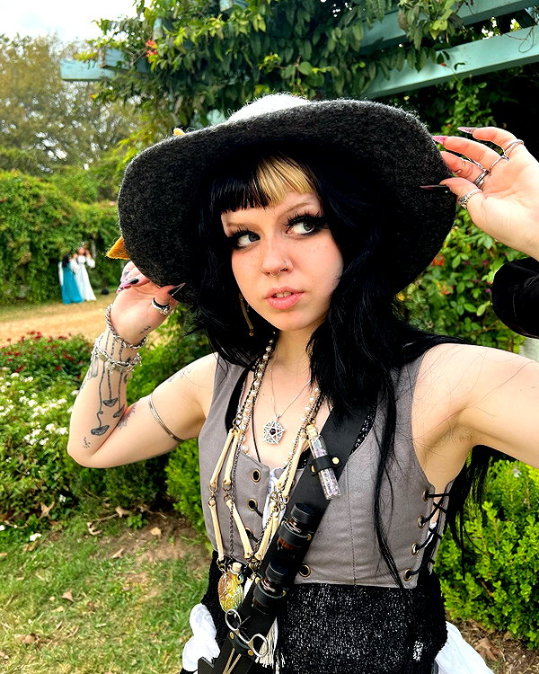 yeahimcaroline instagram image archive image