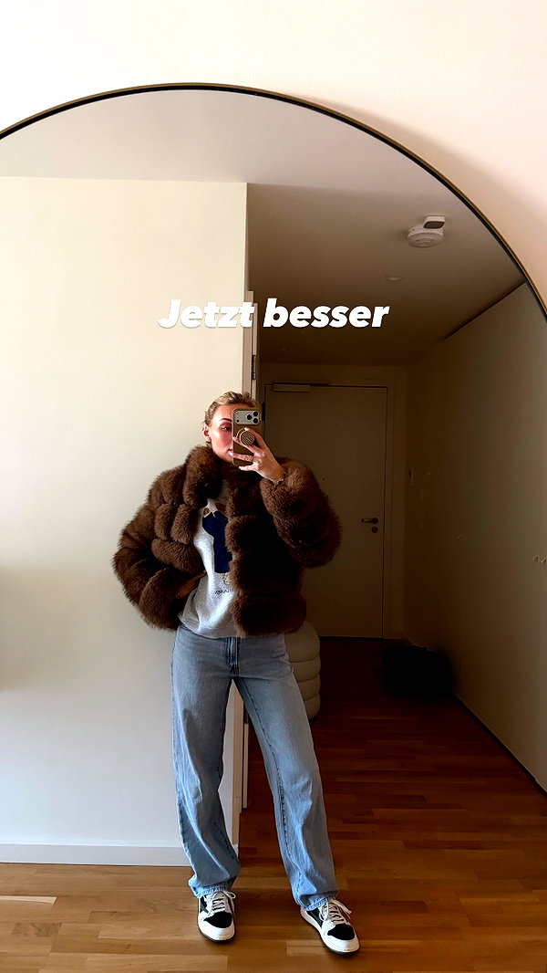 alexis.blond instagram image archive image