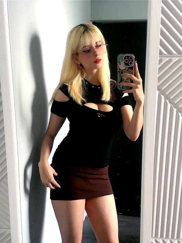 luly1980s instagram image archive image