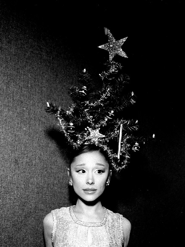 arianagrande instagram image archive image