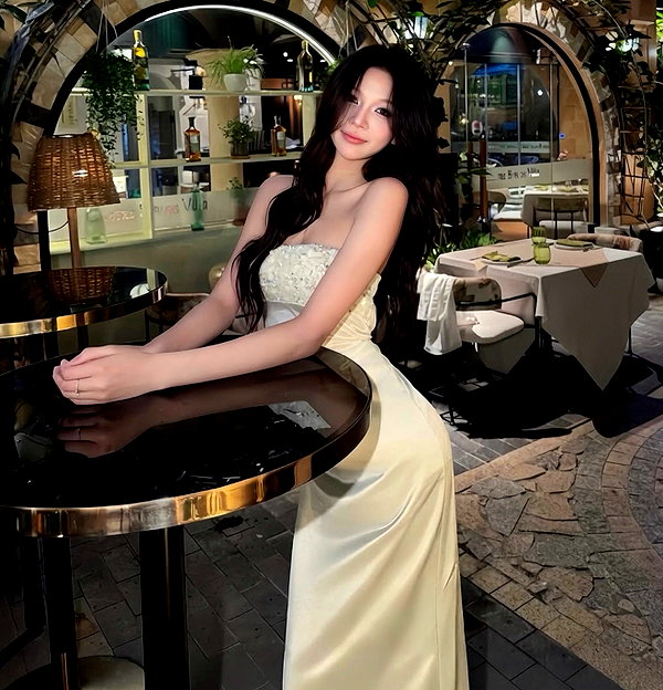 lyhythuedoxinh instagram image archive image