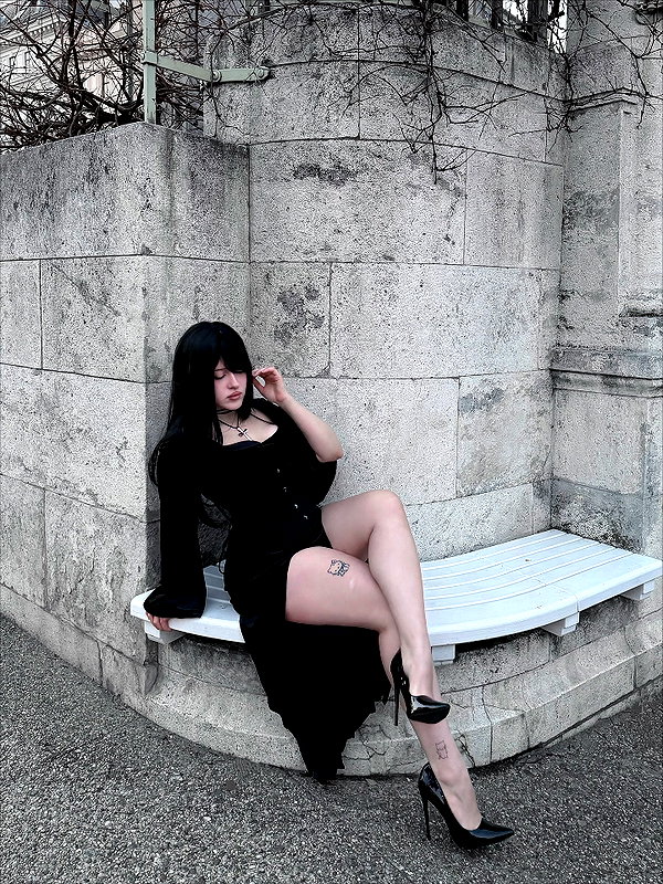 andasrose instagram image archive image