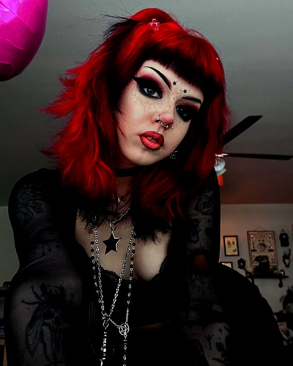 yeahimcaroline instagram image archive image