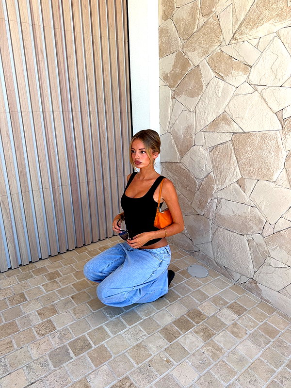brontesheppeard instagram image archive image
