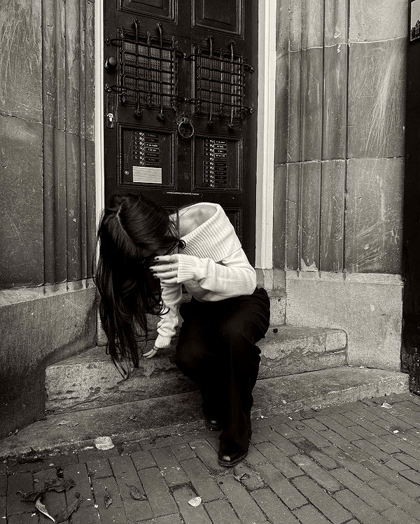 ainaratorneg instagram image archive image