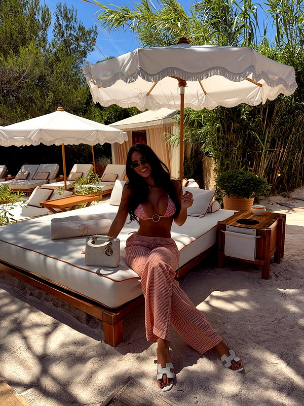 zoeliss instagram image archive image