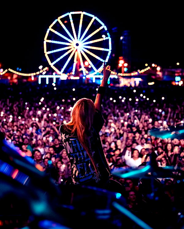 avrillavigne instagram image archive image