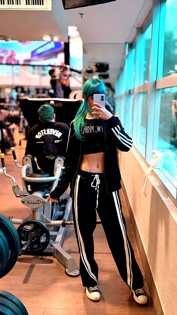 jadelaverne instagram image archive image