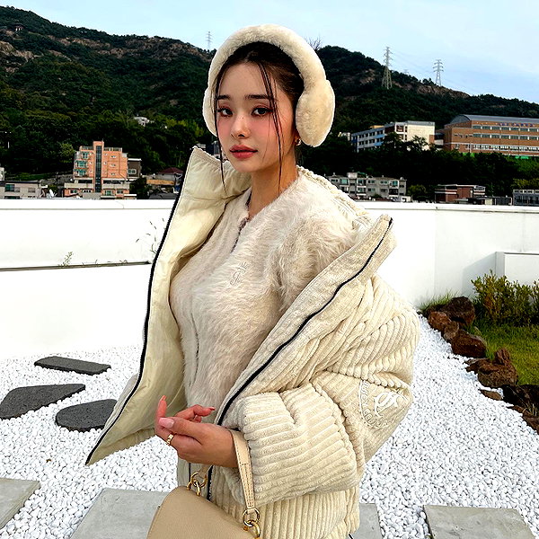 dear.zia instagram image archive image