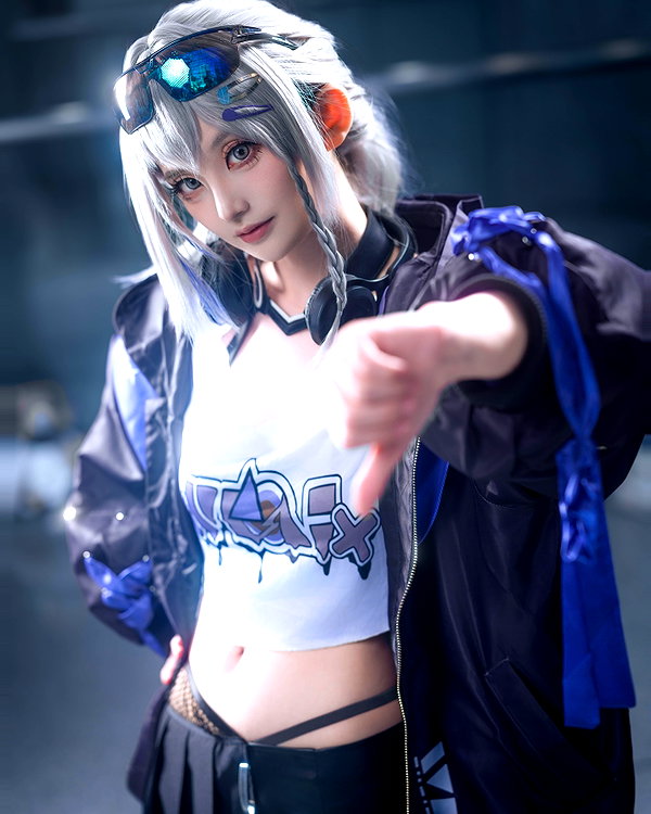 miee_cos instagram image archive image