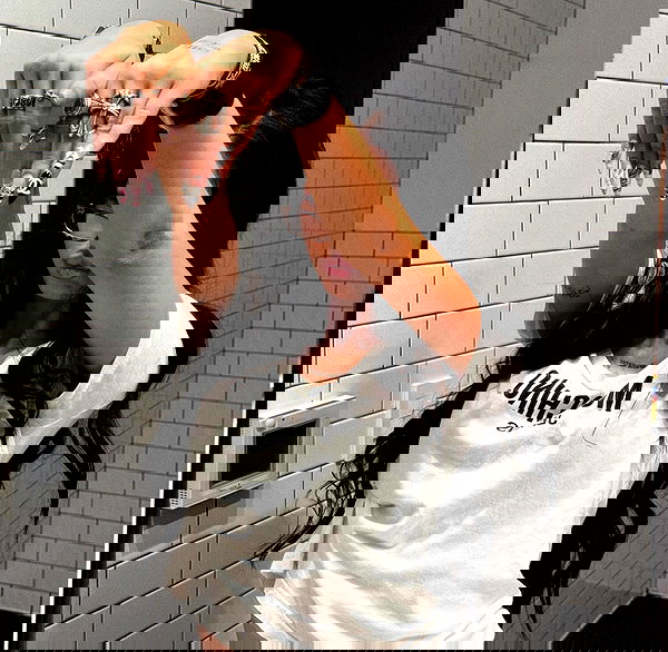 nevaaadaa nevaaadaa archive image