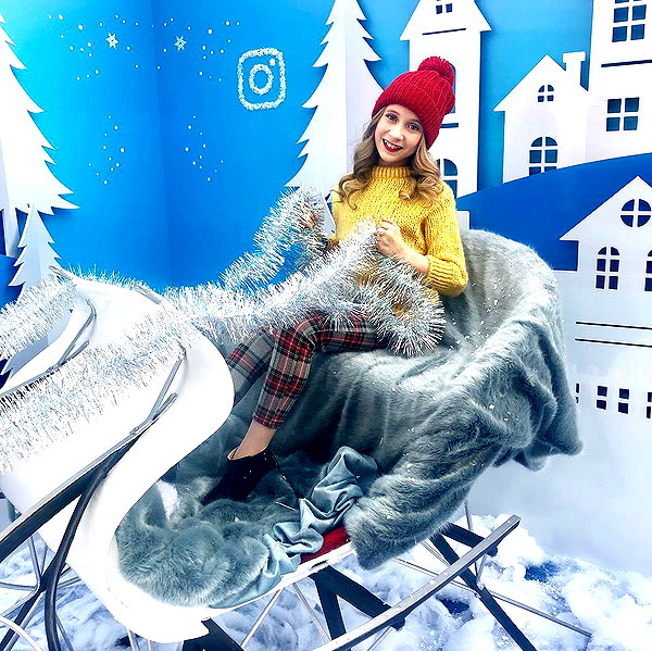 ellianawalmsley instagram image archive image
