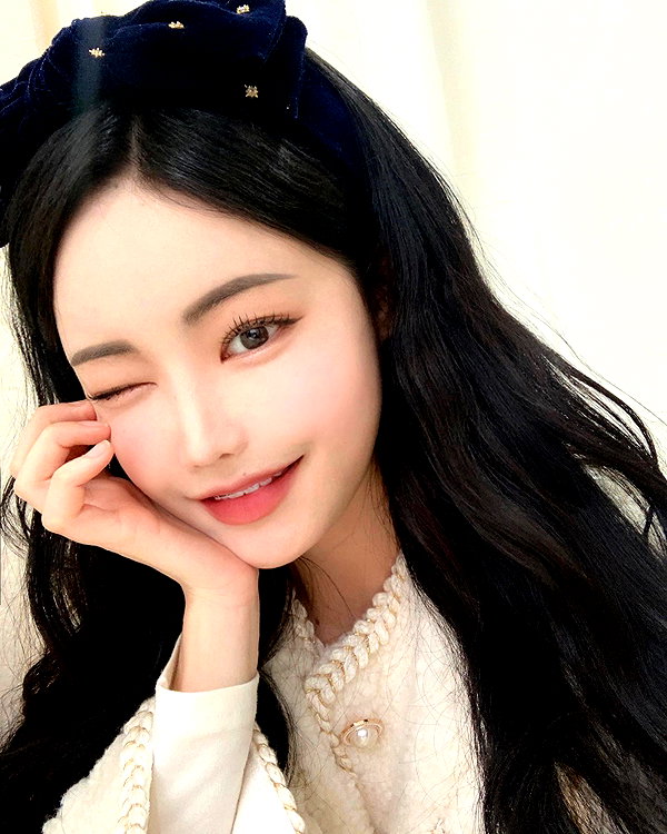 daxbin instagram image archive image