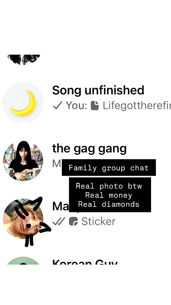 Archived image from @moonliliaght on Instagram