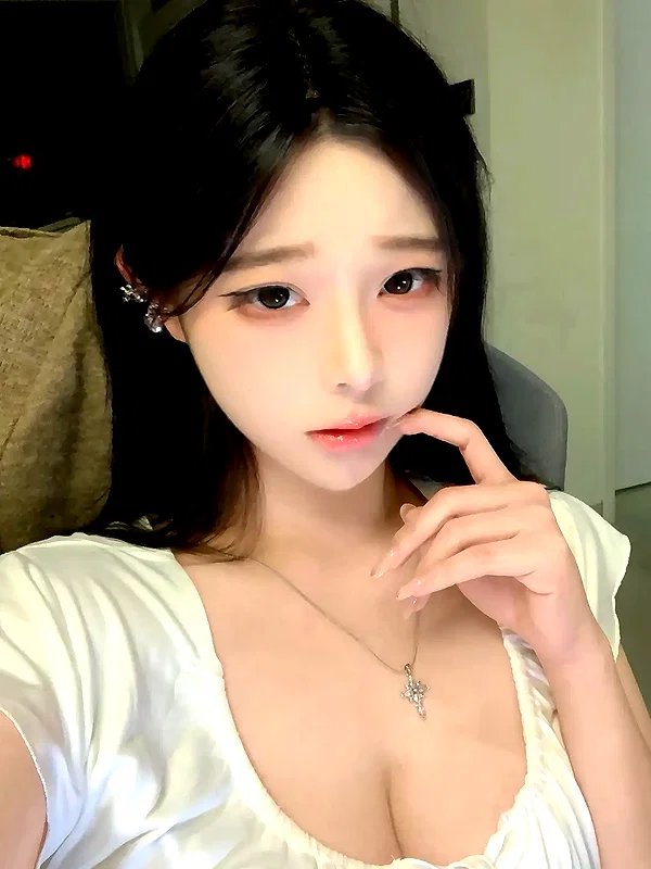 yingyinng_ instagram image archive image