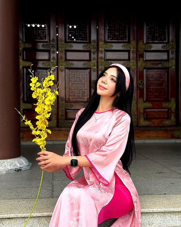 lyhythuedoxinh instagram image archive image