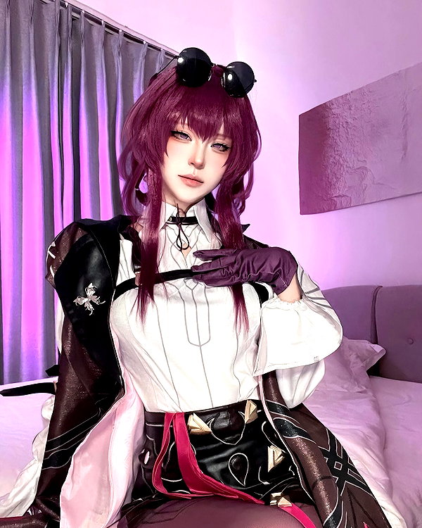 gallery_cosplayer instagram image archive image