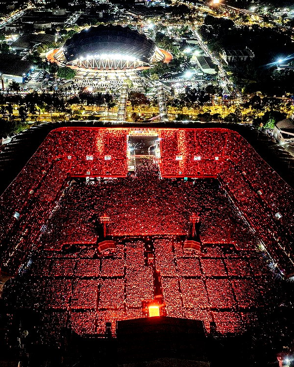 shakira instagram image archive image