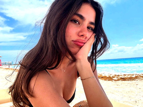 ainaratorneg instagram image archive image