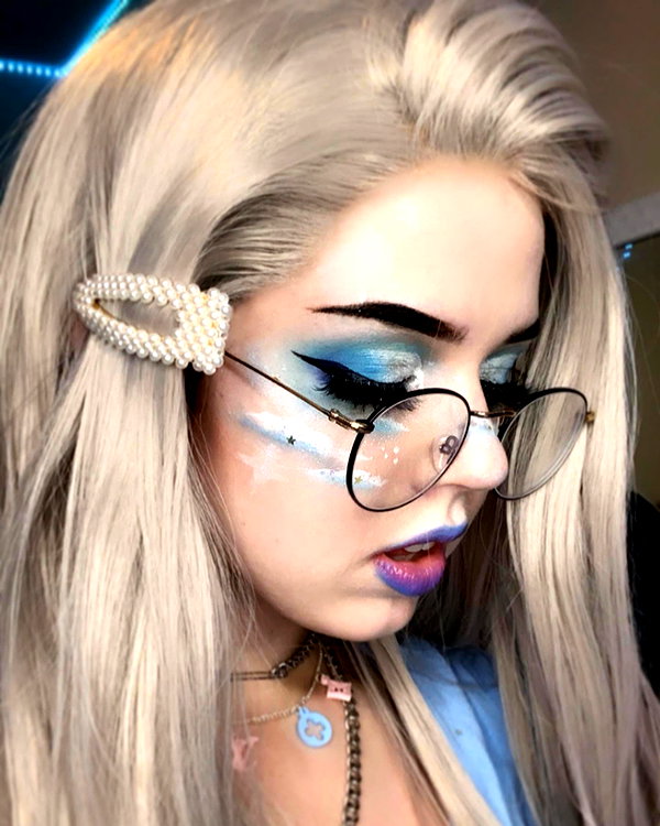 yeahimcaroline instagram image archive image