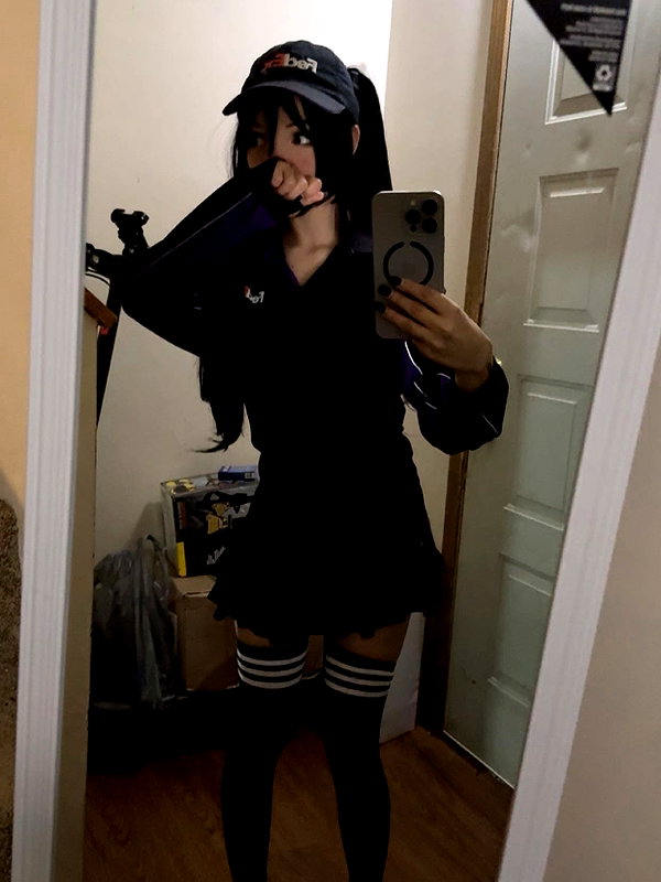 skunk_paww instagram image archive image