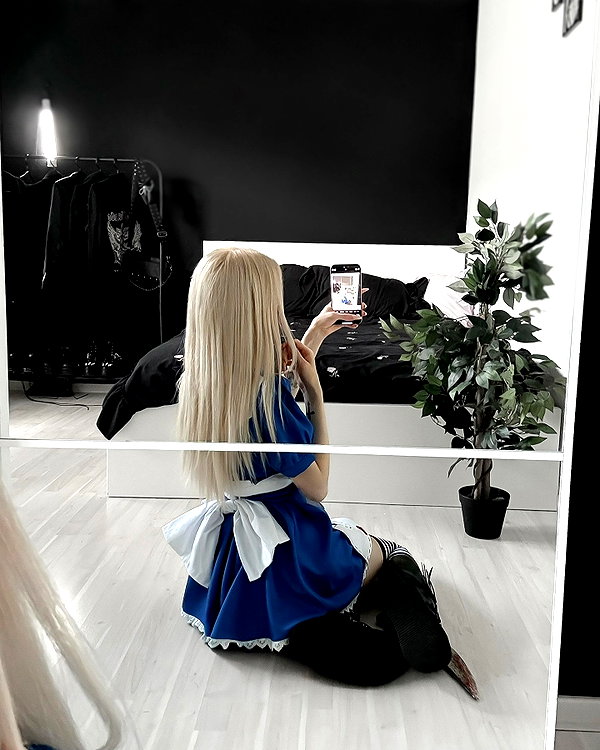 _lia.moon archive image