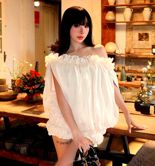 lyhythuedoxinh instagram image archive image