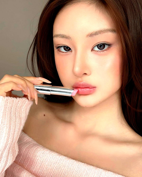 ll.lu1s instagram image archive image