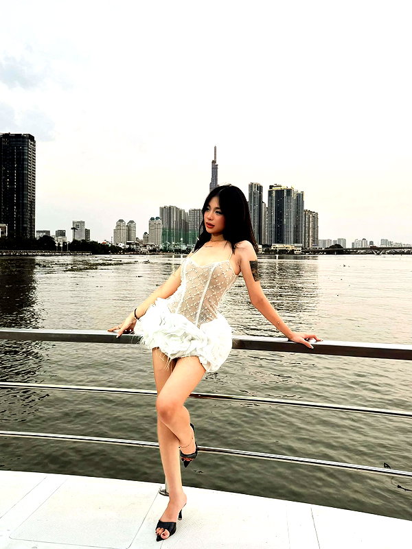 lyhythuedoxinh instagram image archive image