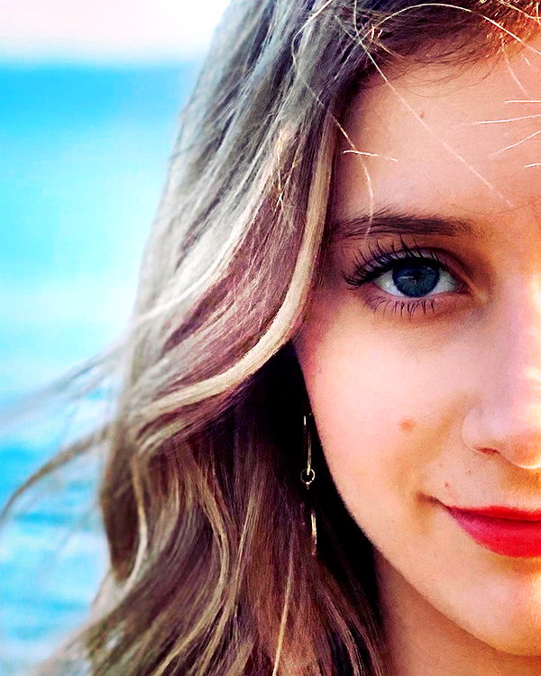 ellianawalmsley instagram image archive image