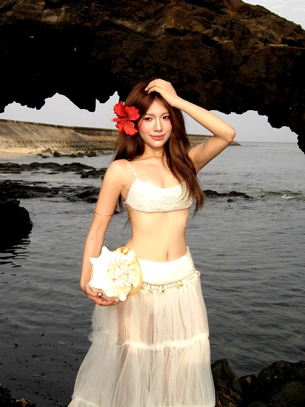 lyhythuedoxinh instagram image archive image