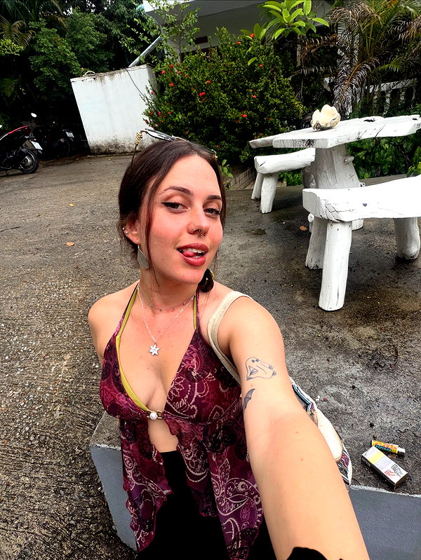 nicole.shpo instagram image archive image